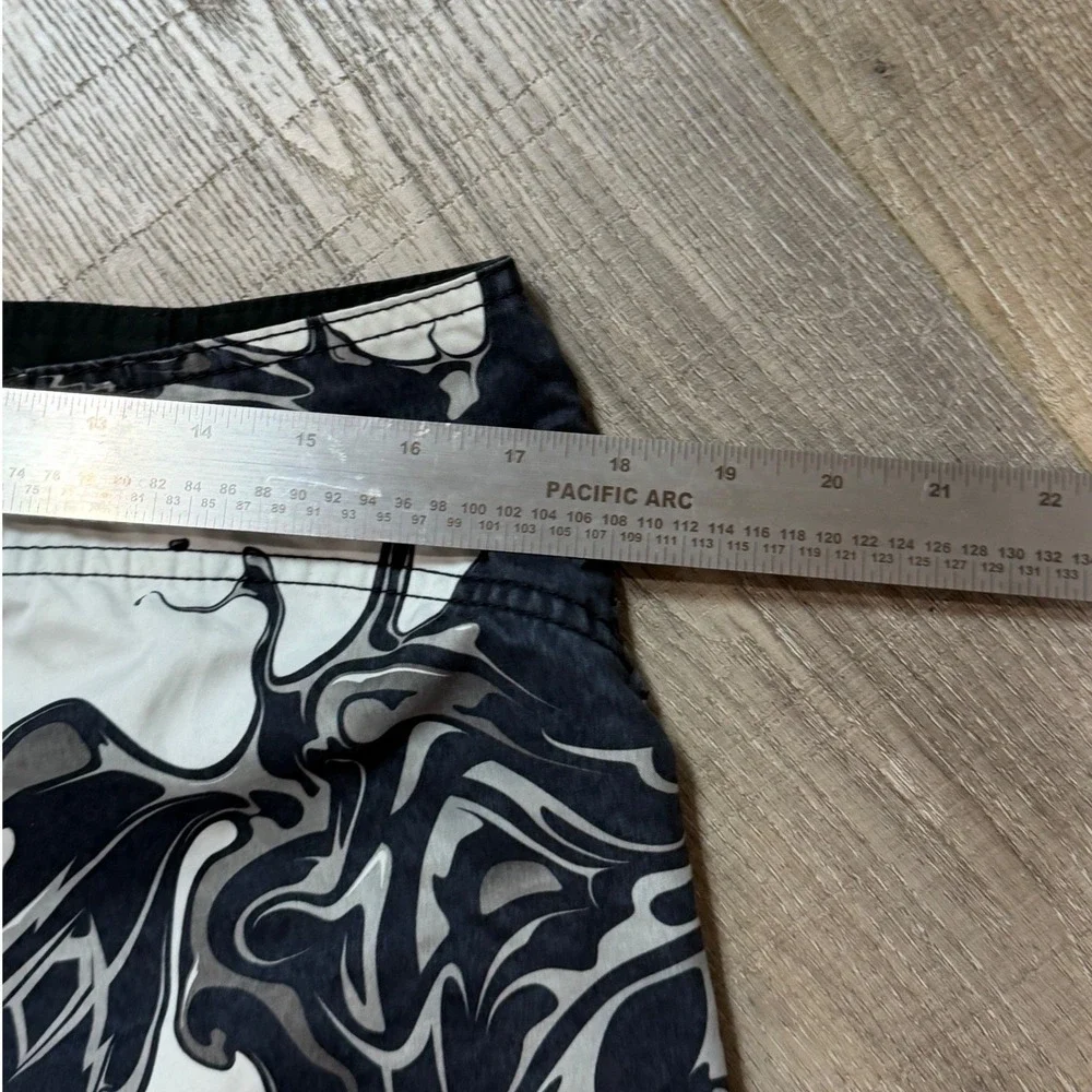 VTG Y2K Fox Racing Mens Board Shorts Size 36 Black White Graphic Swim Surf Cargo